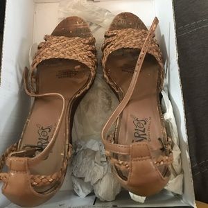 Carlos Santana wedges